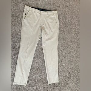 Hugo Boss beige golf pants ⛳️